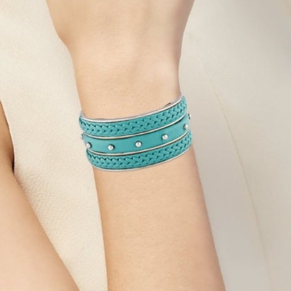 Authentic TOD’S Cuff Bracelet ~ in Light Brown Leather W/ Studded - Picture 2 of 16